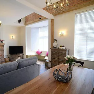 pippin-lodge-lytham.hotelsin-chester.com/