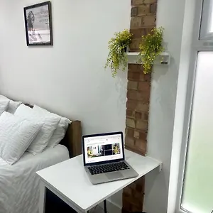 Apartment Great Near Airport - Super Host 2 Years Running!